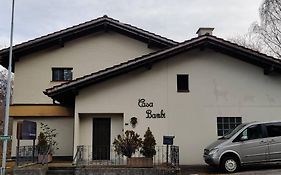 Grosse 2 ZImmer Wohnung mit Terrasse